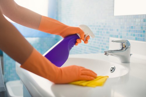 Professional Airbnb cleaning preparation in a Swisscottage short-let apartment